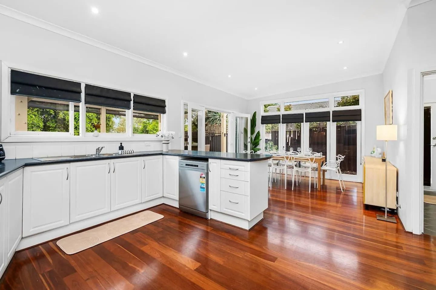 59 Balmoral - Classic Australian Charm Perth